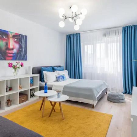 Cosy & Chic Studio Close By Victoria Square Bukarest Kültér fotó