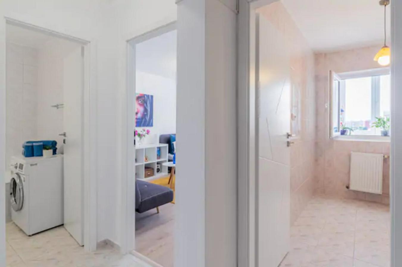 Cosy & Chic Studio Close By Victoria Square Bukarest Kültér fotó