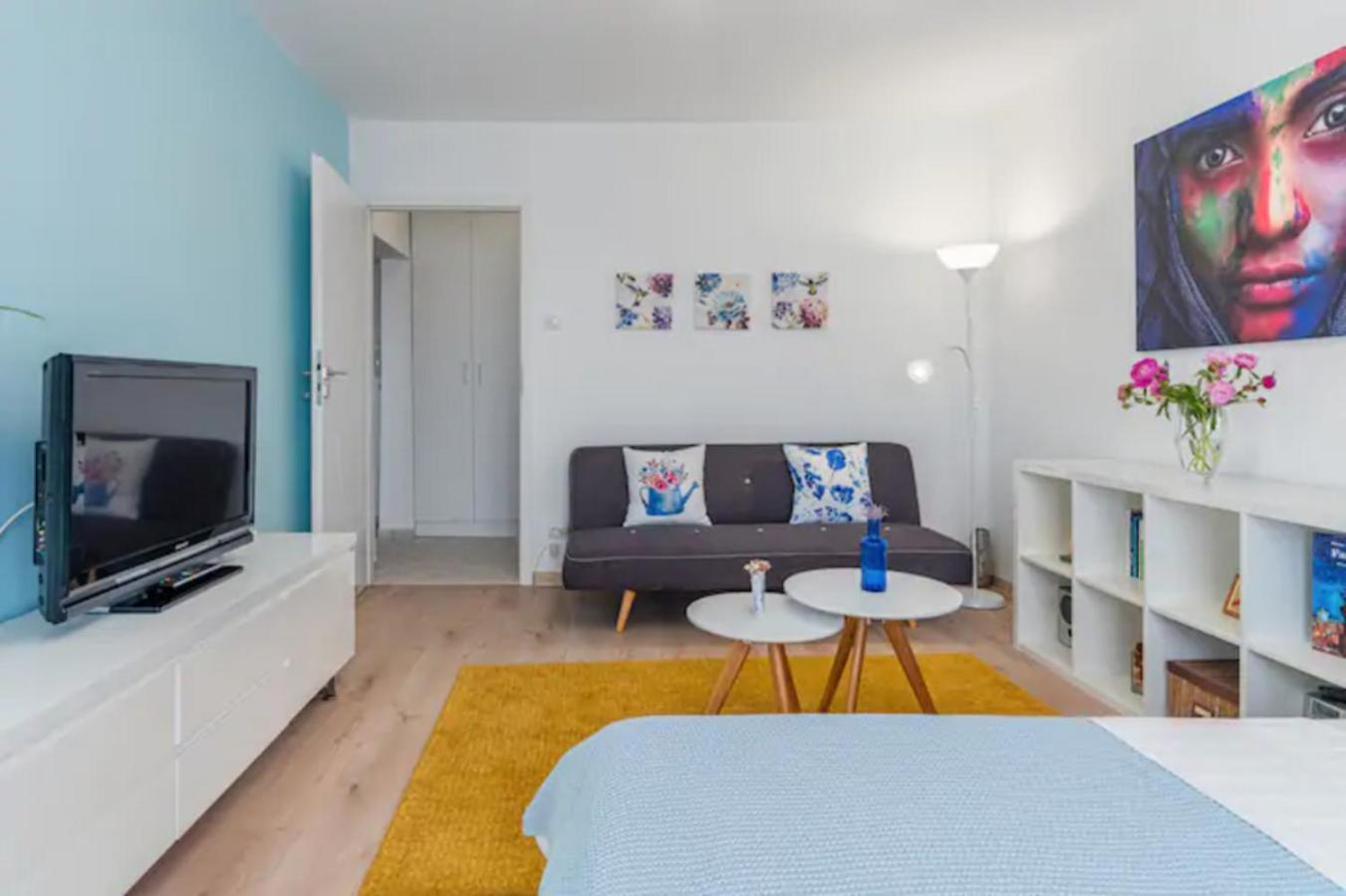 Cosy & Chic Studio Close By Victoria Square Bukarest Kültér fotó